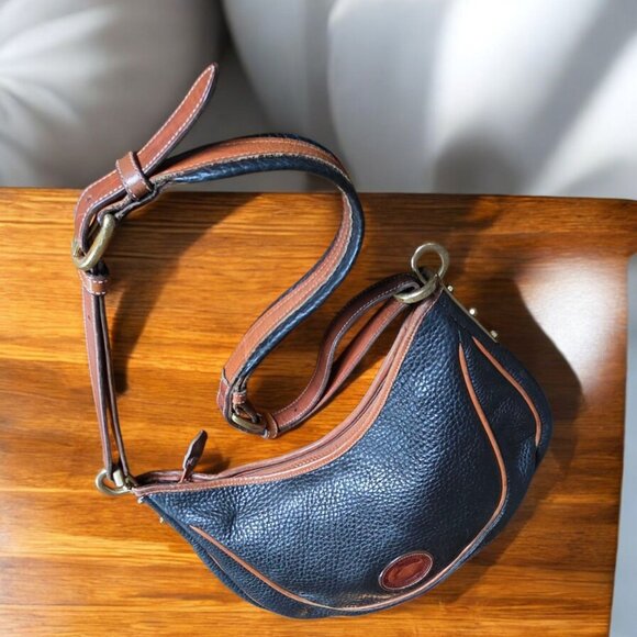 DOONEY & BOURKE VTG  80's All Weather Crescent Sac Leather Navy w British Tan - Picture 8 of 16